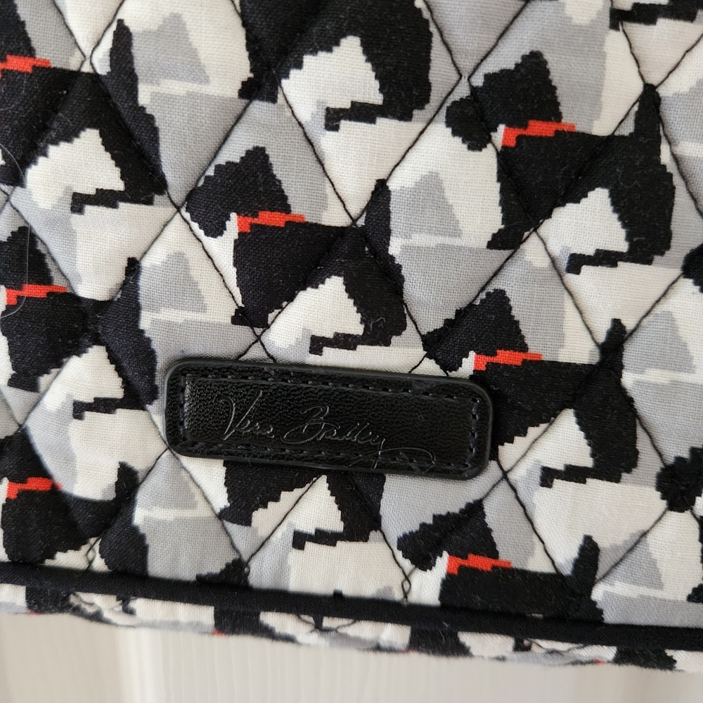 VERA BRADLEY shoulder/crossbody bag NWOT.